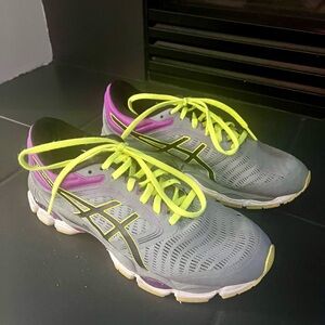 Women's 8.5 ASICs gel ziruss-3